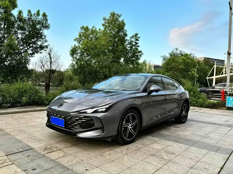 MG MG7
