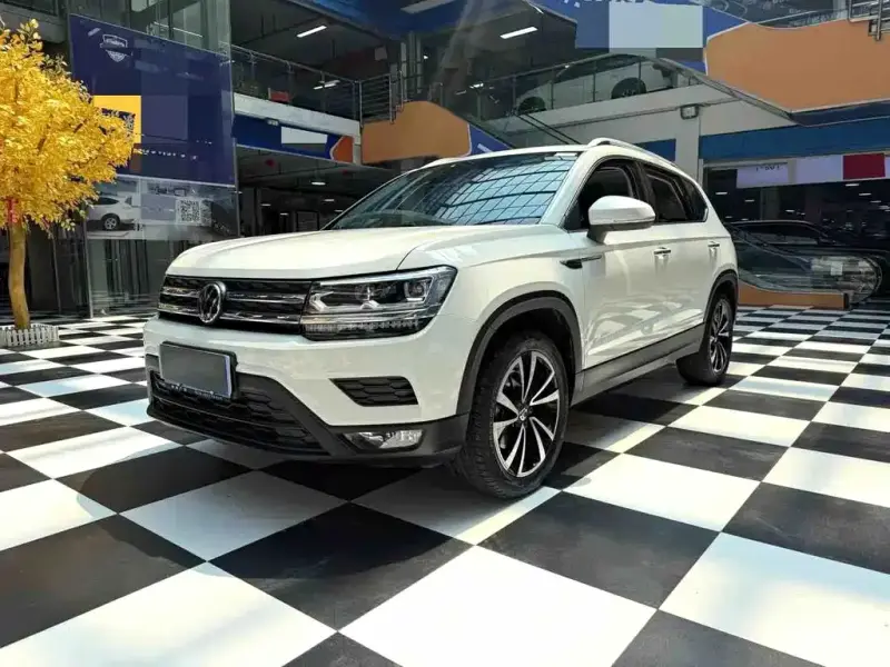 Volkswagen Tharu