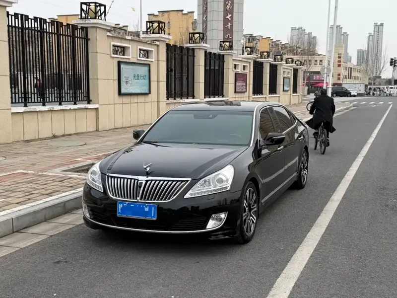 Hyundai Equus