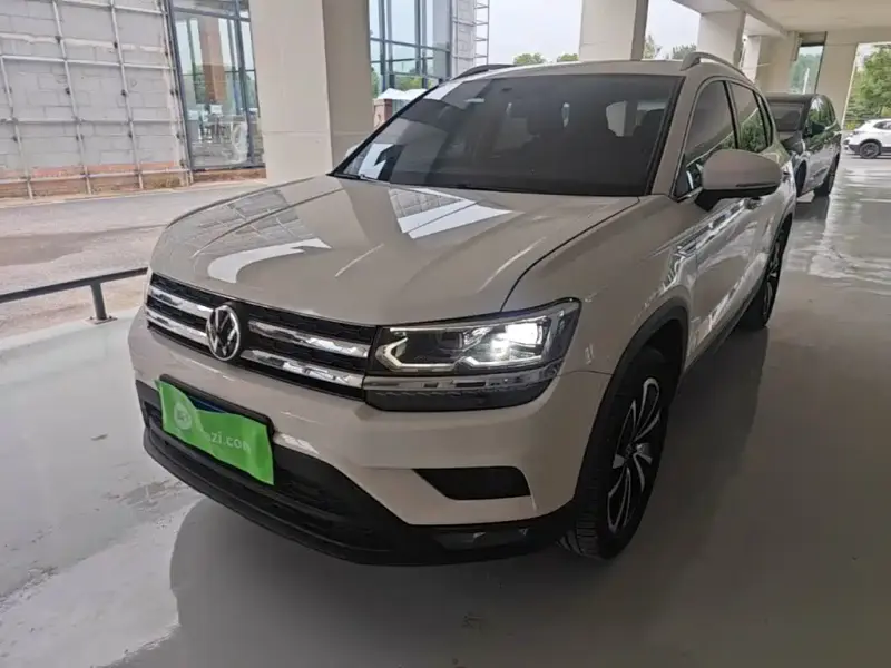 Volkswagen Tharu