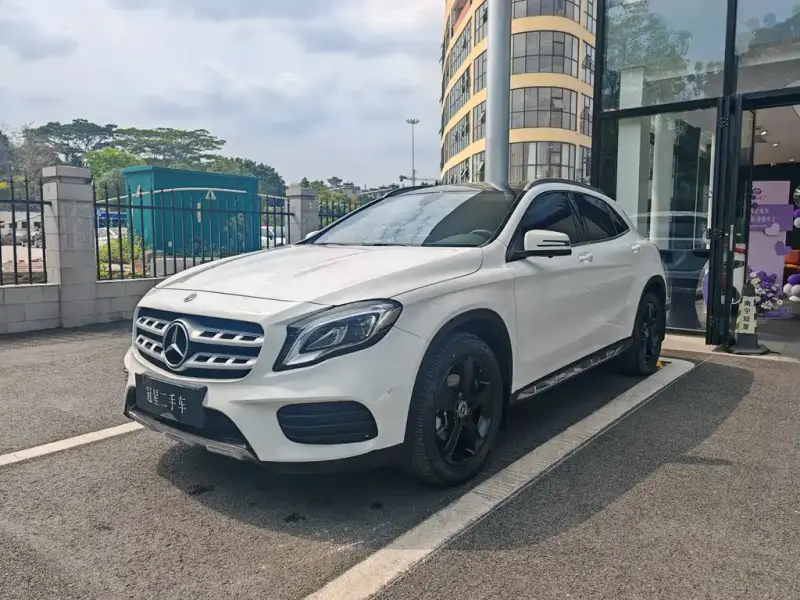 Mercedes-Benz GLA