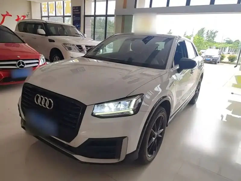 Audi Q2L