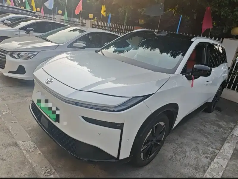 Toyota Bozhi 3X