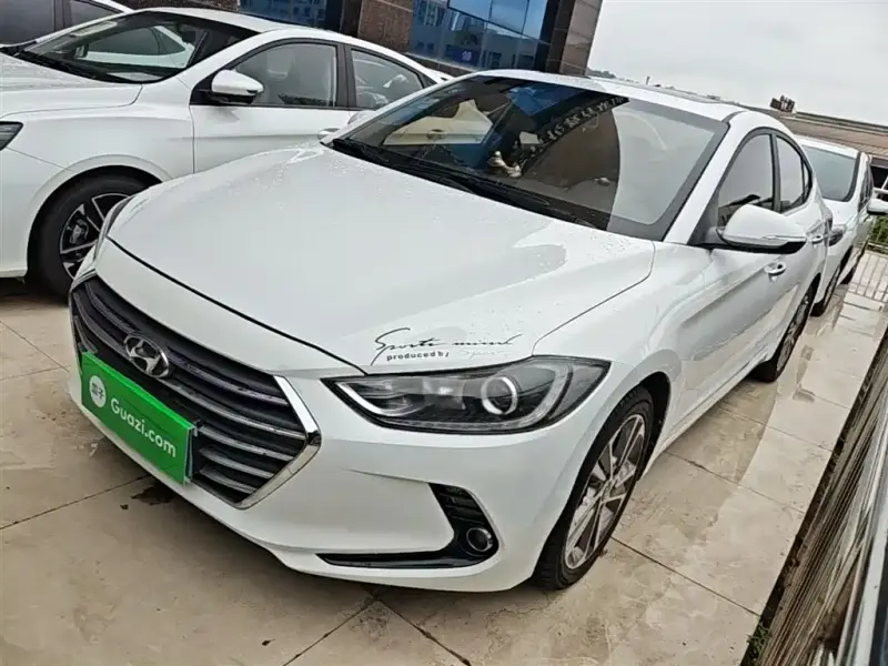 Hyundai Elantra