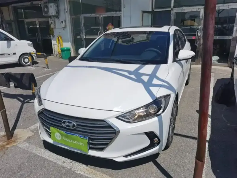 Hyundai Elantra