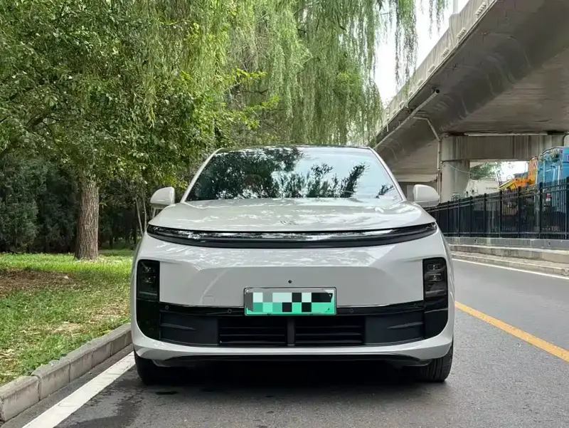 Li Auto L6