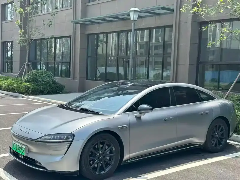 Luxeed Zhijie S7