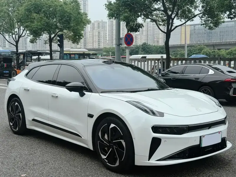 Zeekr 001