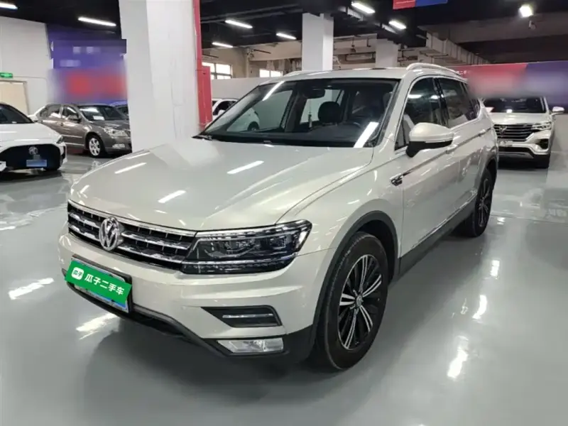 Volkswagen Tiguan L