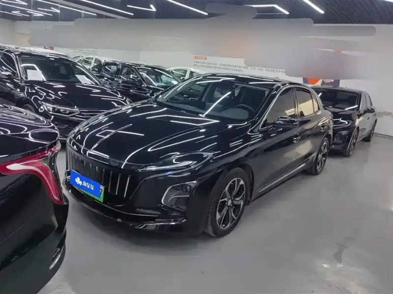 Hongqi E-QM5