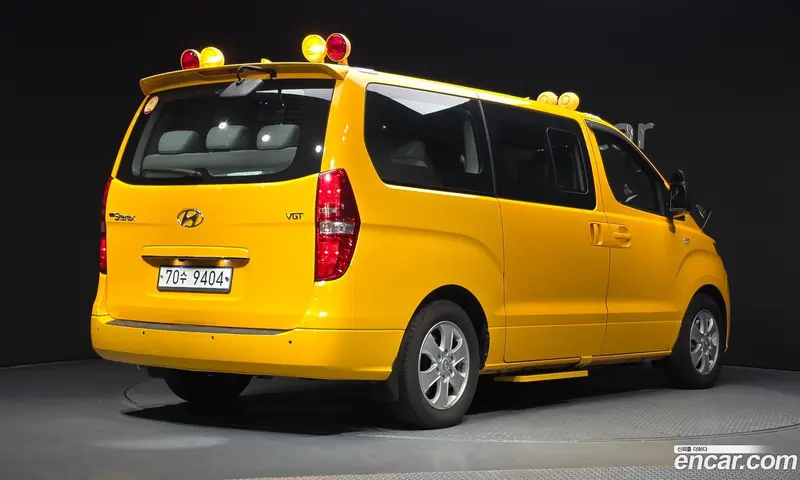 Hyundai H-1