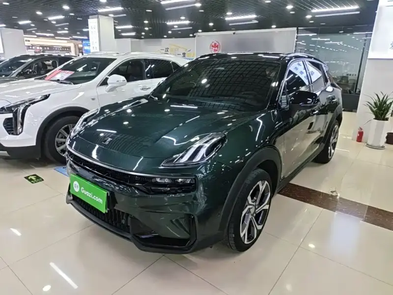 Lynk & Co 06