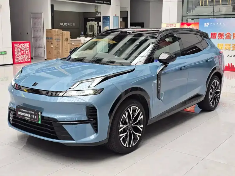 Lynk & Co 08 EM-P