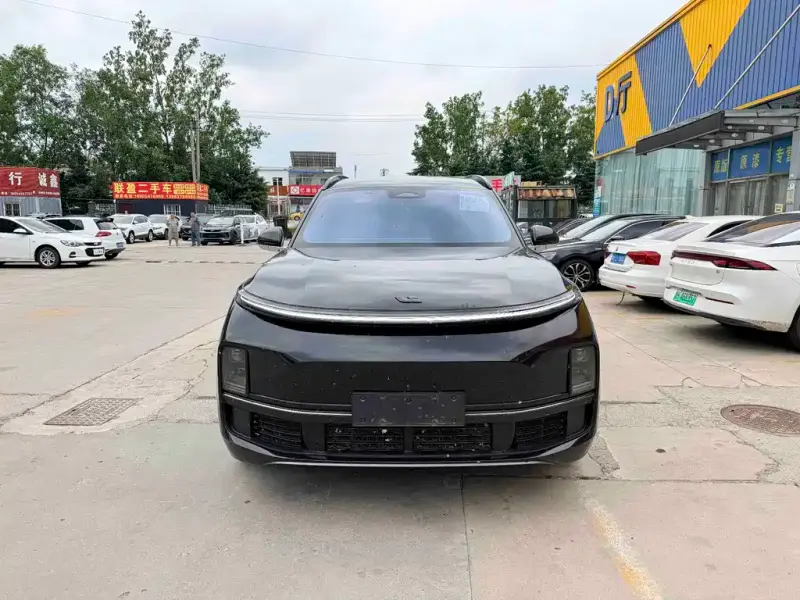 Li Auto L8