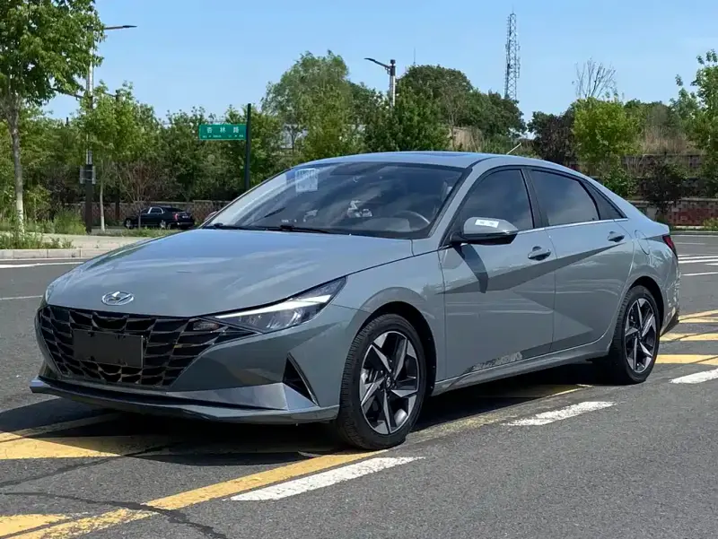 Hyundai Elantra