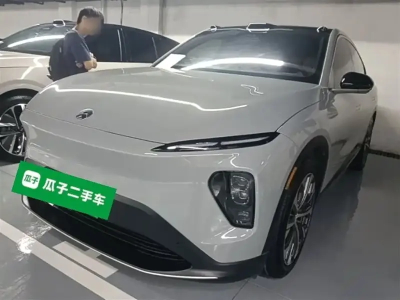 NIO EC7