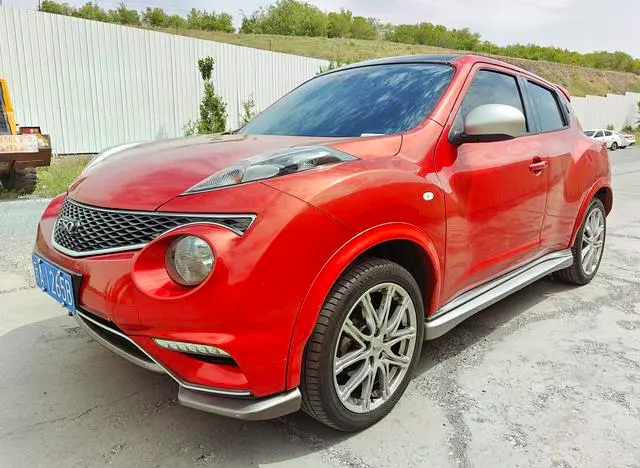 Infiniti ESQ