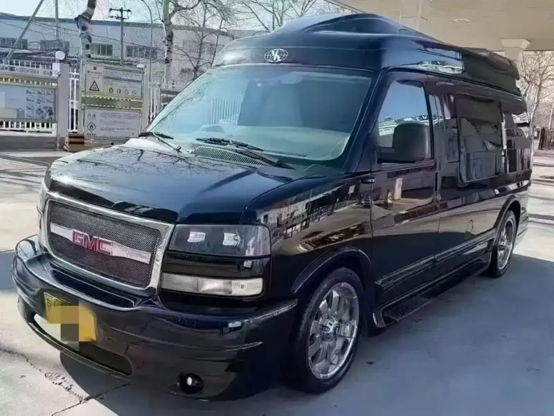 GMC Savana