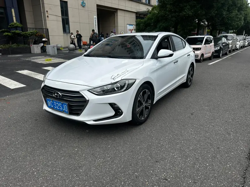 Hyundai Elantra Lingdong