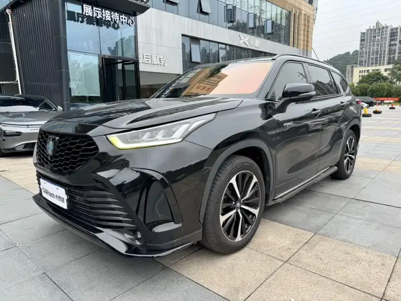 Toyota Crown Kluger