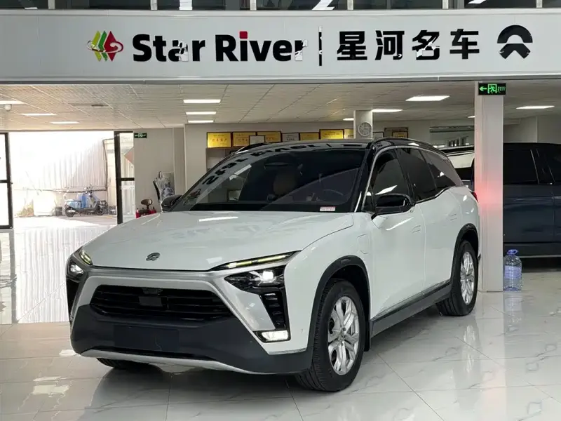 NIO ES8