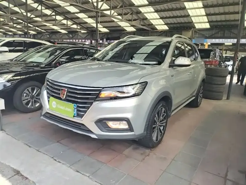 Roewe MG HS (RX5)