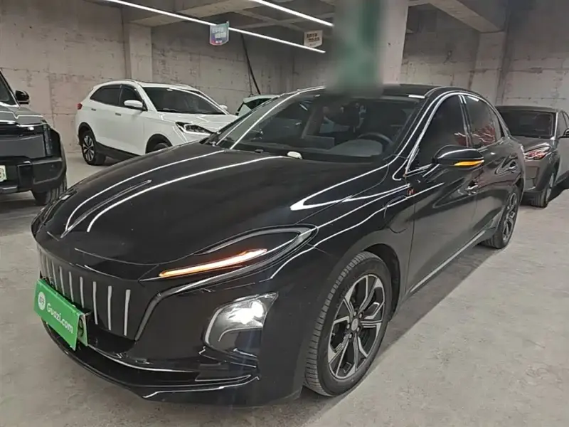 Hongqi E-QM5