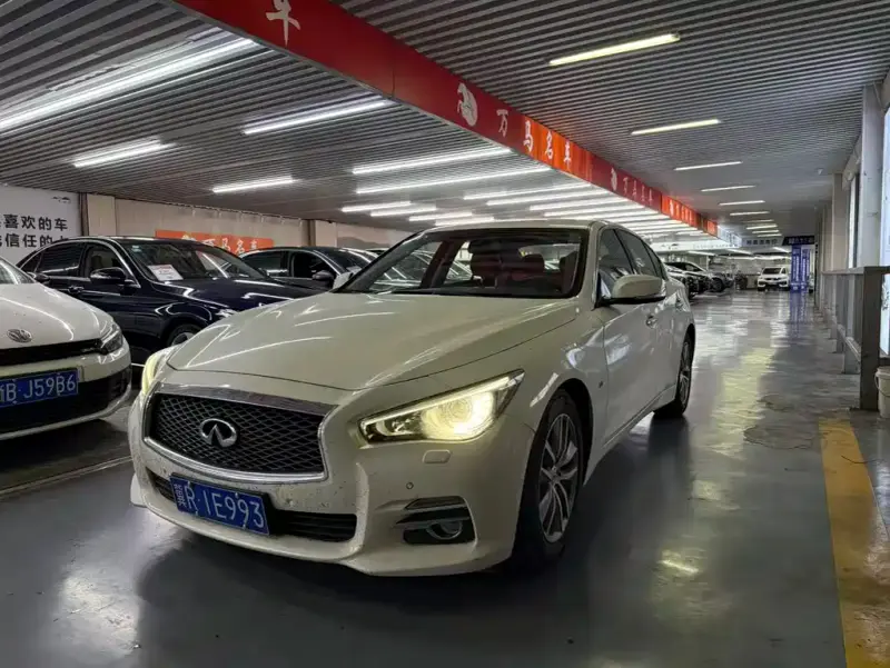 Infiniti Q50