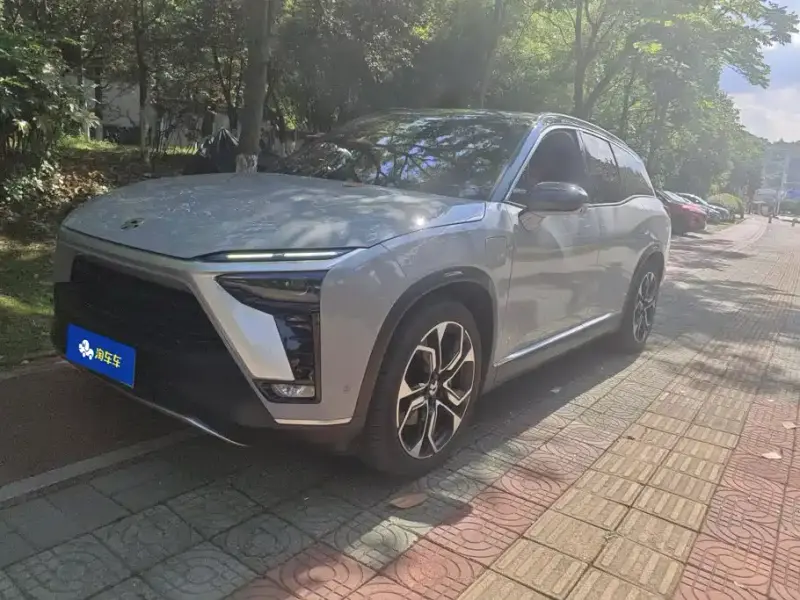 NIO ES8