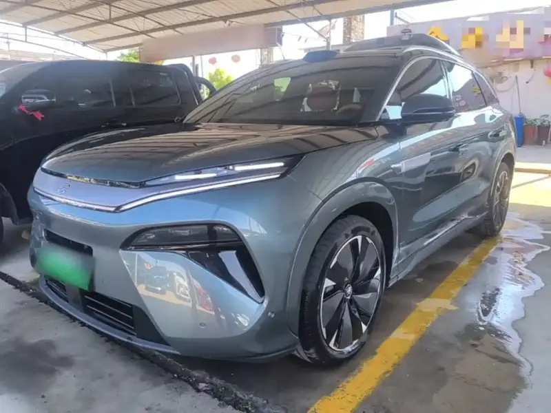 BYD Tang L