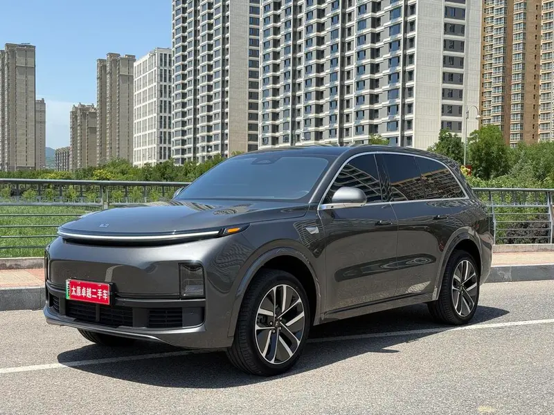 Li Auto L8