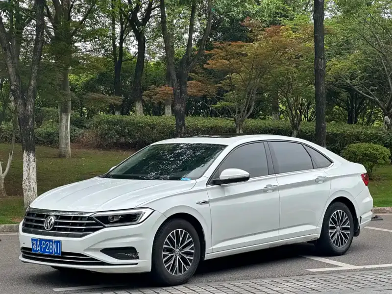 Volkswagen Sagitar