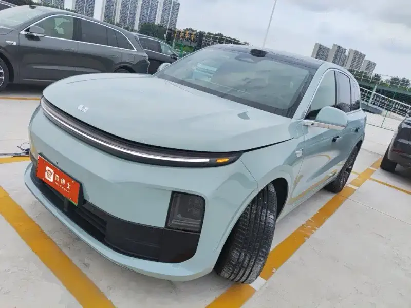Li Auto L6