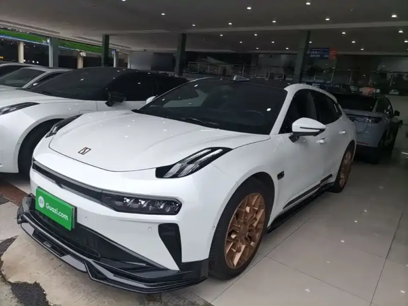 Zeekr 001