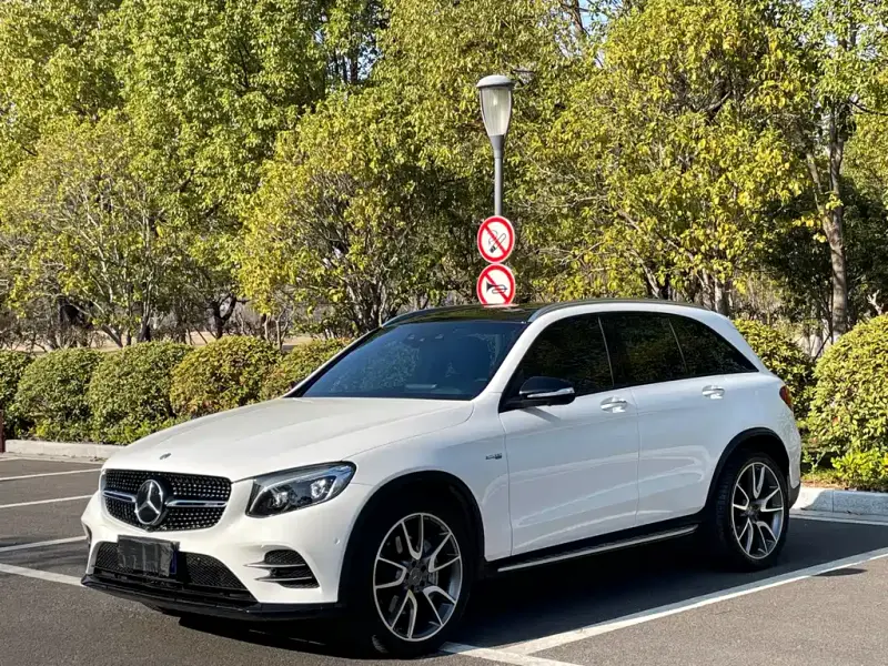 Mercedes-Benz GLC AMG