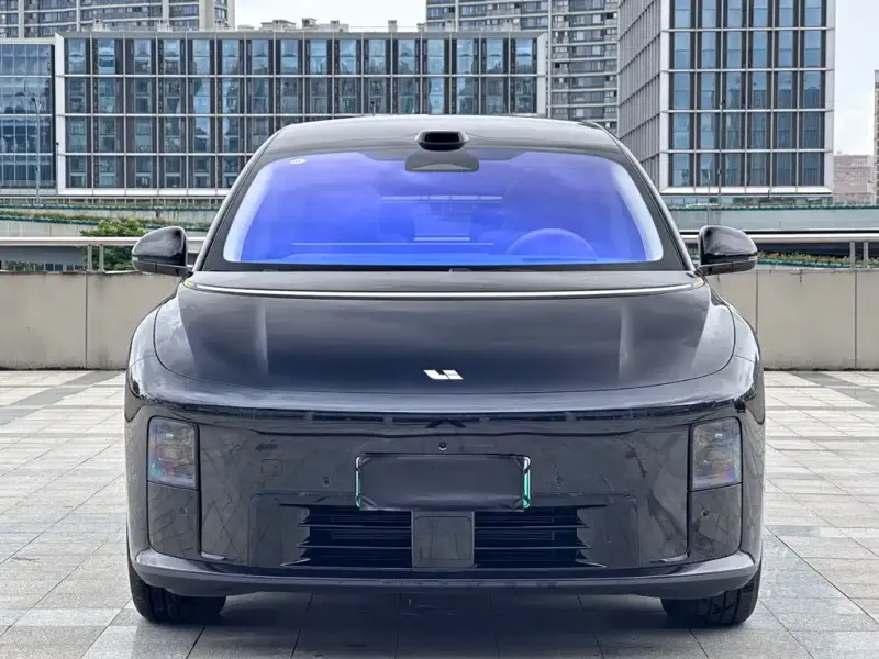 Li Auto i8
