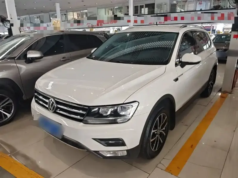 Volkswagen Tiguan L