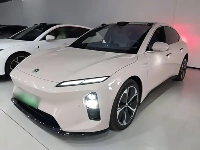 NIO ET5