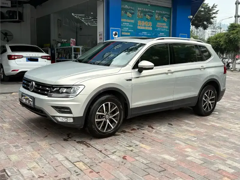 Volkswagen Tiguan L