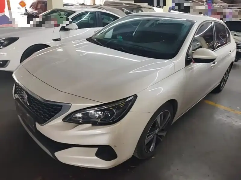 Peugeot 408