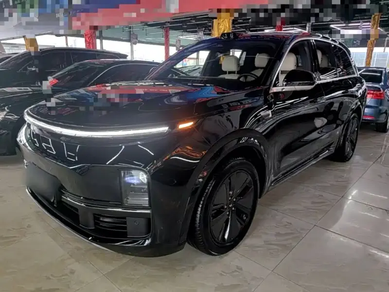 Li Auto L8