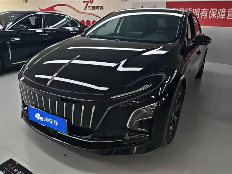 Hongqi E-QM5