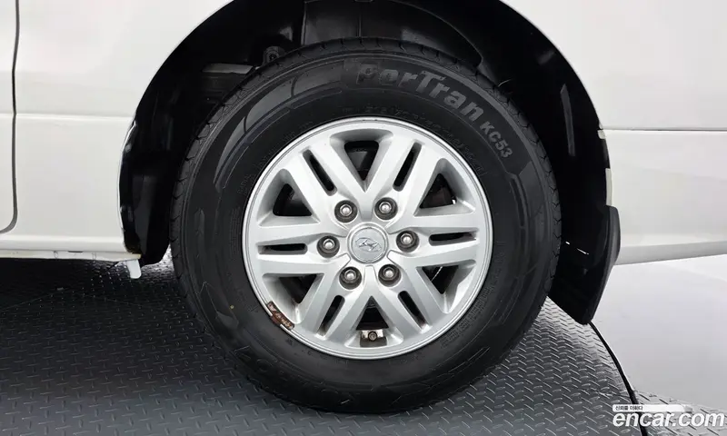 Hyundai H-1