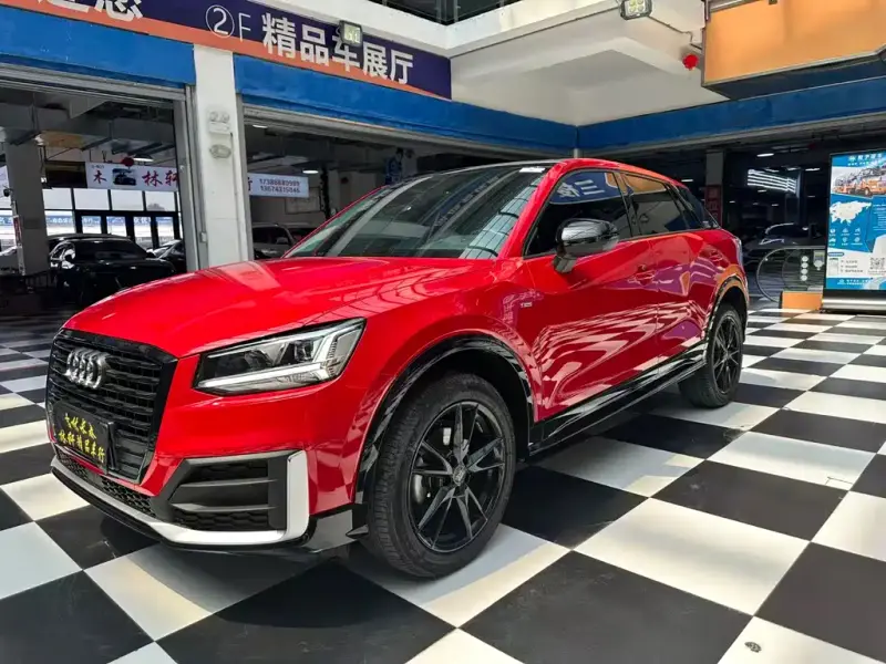 Audi Q2L