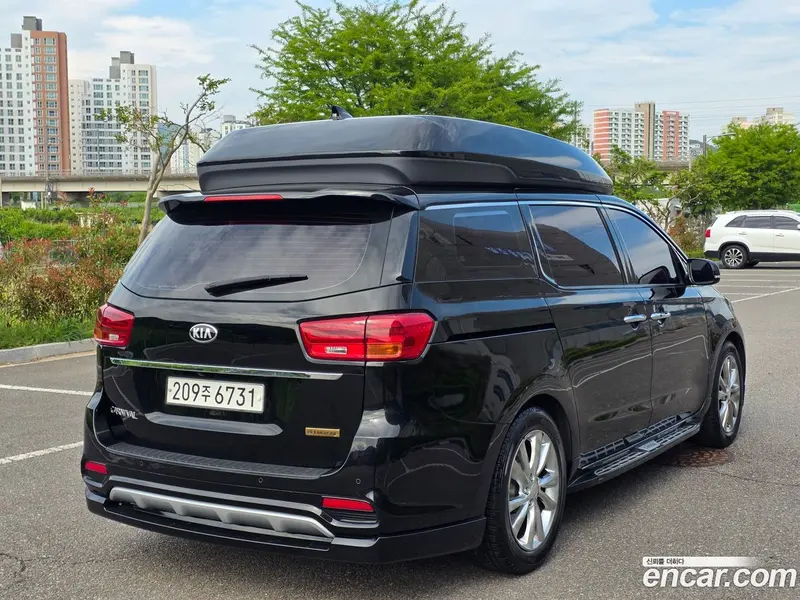 Kia Carnival