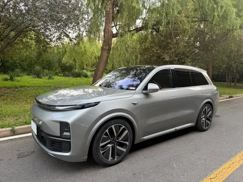 Li Auto L8