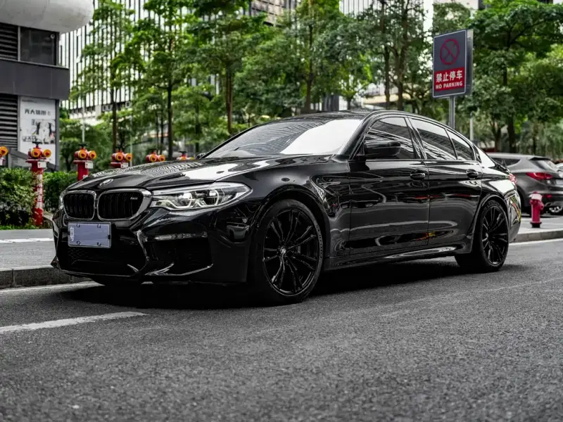BMW M5