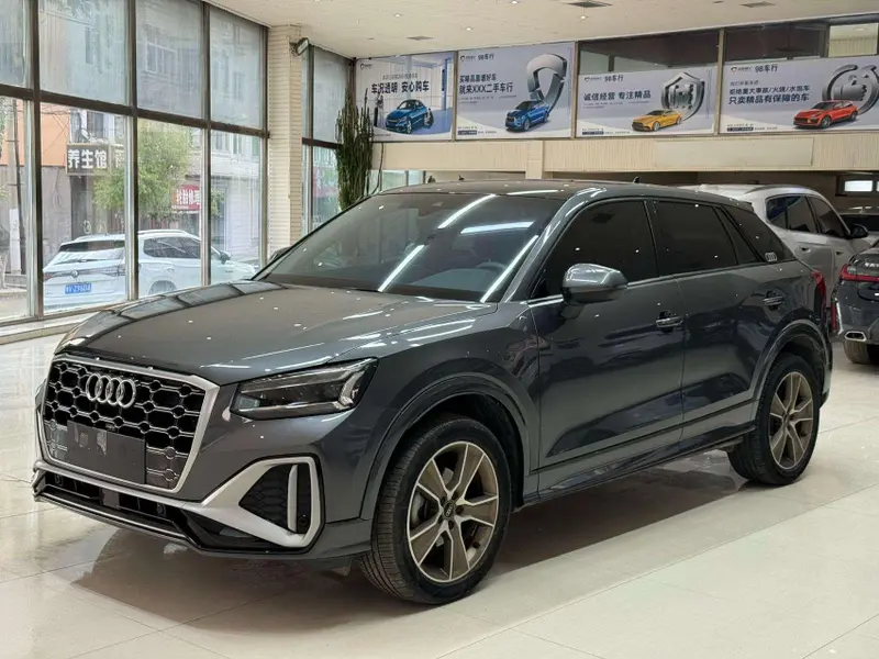 Audi Q2L
