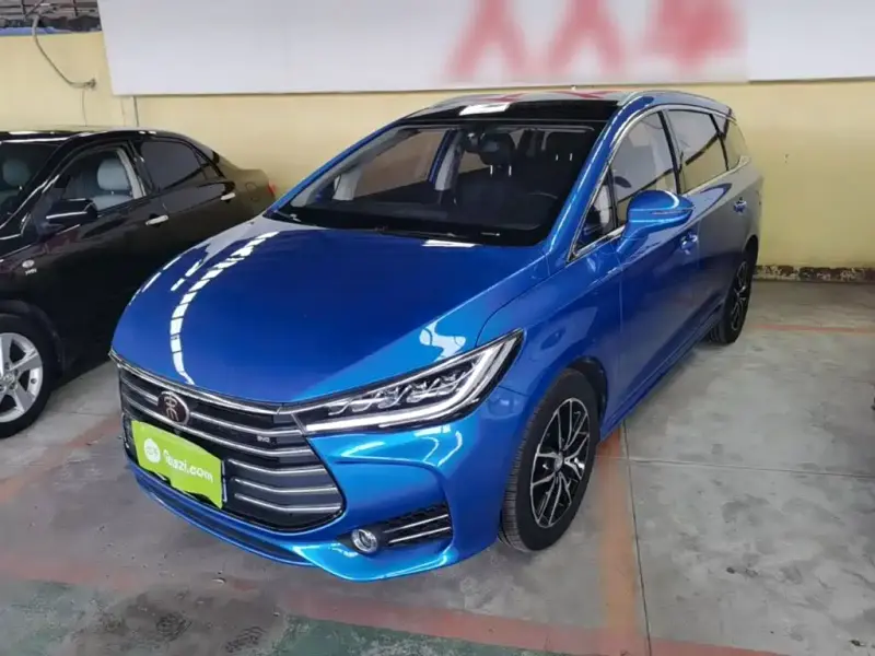 BYD MAX