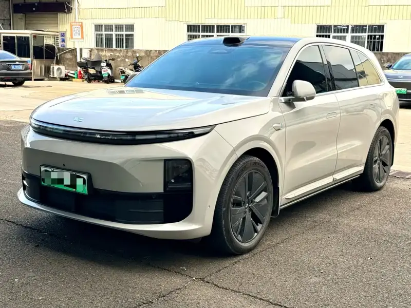 Li Auto L6